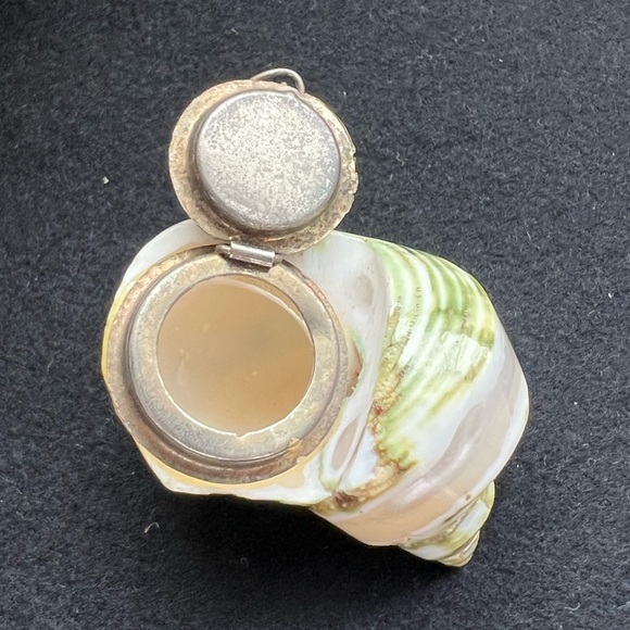 Antique shell Trinket - Picture 7 of 8